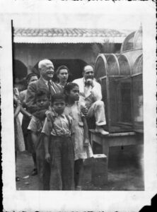 Moncada y sus hijos. Leda, Omar y Oscar, 1940, foto editada II.